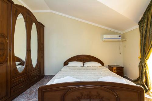 Imagen de la habitación del Hotel Delkon. Foto 6