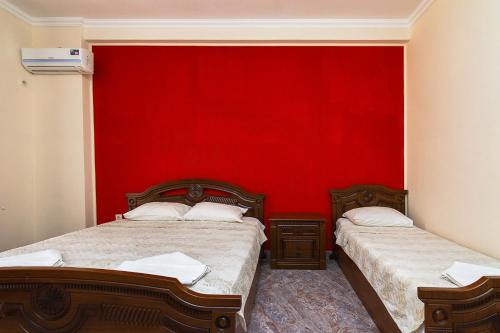 Imagen de la habitación del Hotel Delkon. Foto 7