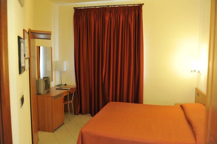Imagen de la habitación del Hotel Dell\' Arpa. Foto 16