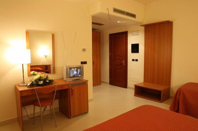 Imagen de la habitación del Hotel Dell\' Arpa. Foto 17
