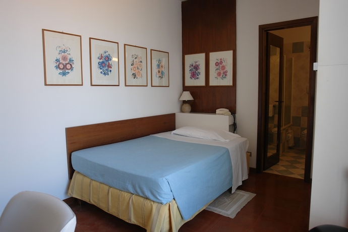 Imagen de la habitación del Hotel Della Baia, Cellole. Foto 8