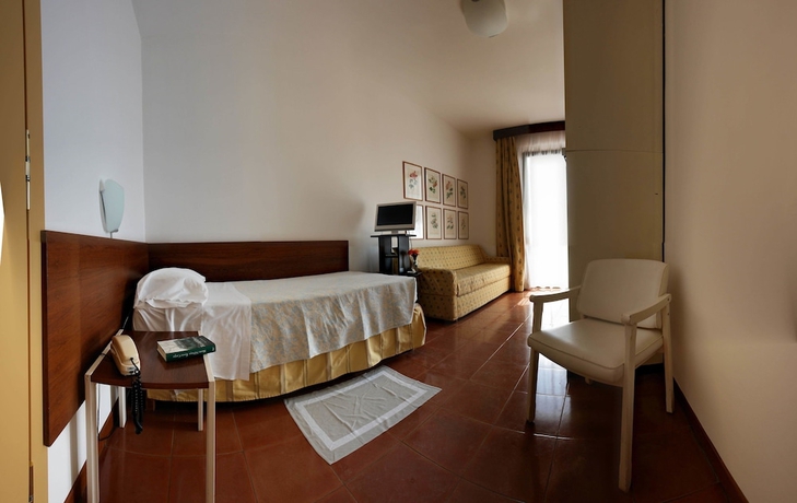 Imagen de la habitación del Hotel Della Baia, Cellole. Foto 9