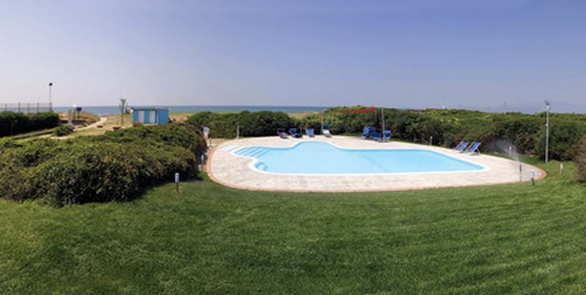 Imagen de la piscina del Hotel Della Baia, Cellole. Foto 18