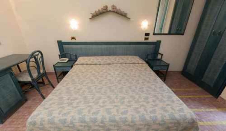 Imagen de la habitación del Hotel Della Baia. Foto 14