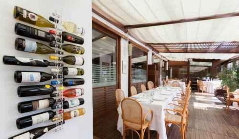 Imagen del bar/restaurante del Hotel Della Baia. Foto 7