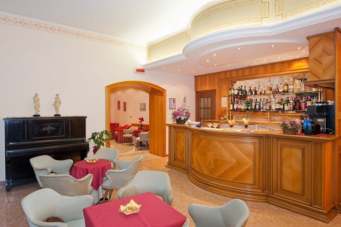 Imagen general del Hotel Della Torre. Foto 12