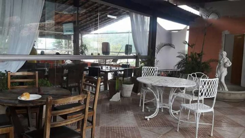 Imagen del bar/restaurante del Hotel Dellamares. Foto 3