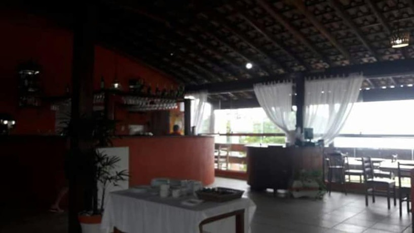 Imagen del bar/restaurante del Hotel Dellamares. Foto 6