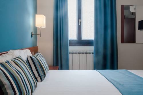 Imagen de la habitación del Hotel Dell'angelo, Predore. Foto 5