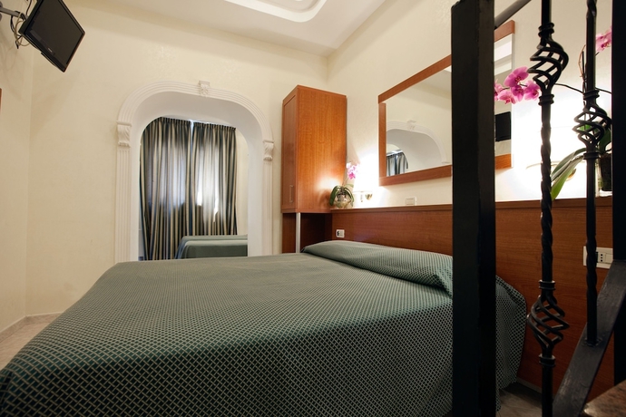 Imagen de la habitación del Hotel Delle Muse. Foto 7