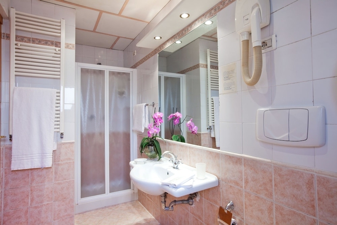 Imagen de la habitación del Hotel Delle Muse. Foto 10