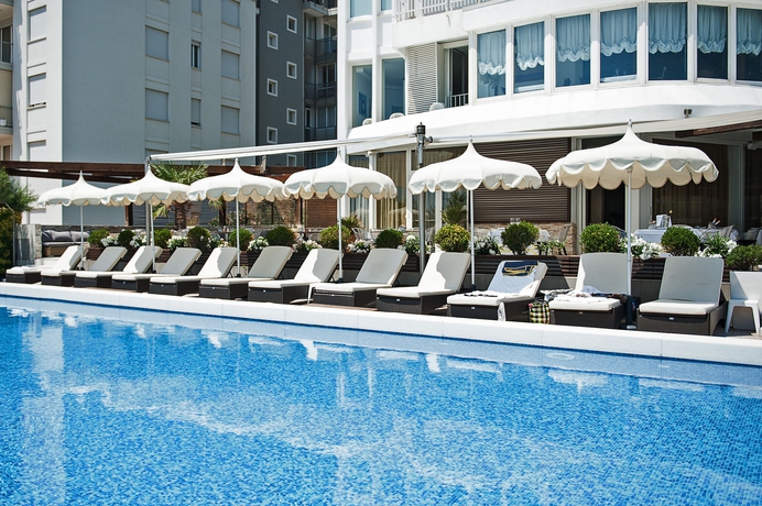 Imagen de la piscina del Hotel Delle Nazioni, Lido Di Jesolo. Foto 16