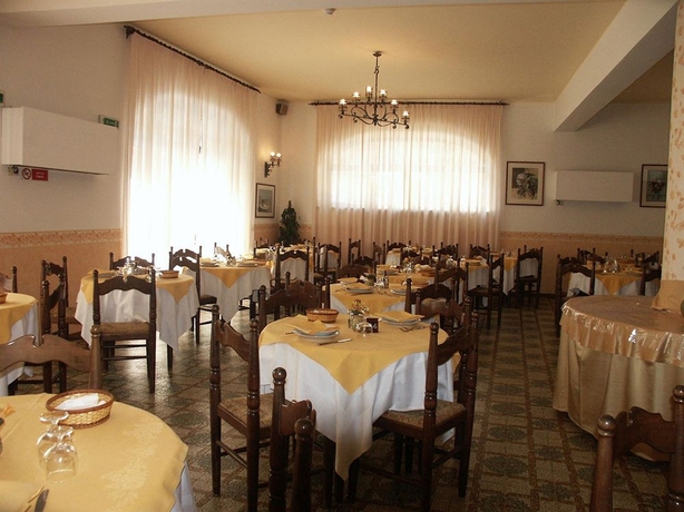 Imagen del bar/restaurante del Hotel Delle Palme, Letojanni. Foto 2