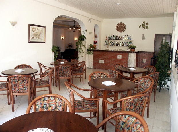 Imagen del bar/restaurante del Hotel Delle Palme, Letojanni. Foto 5