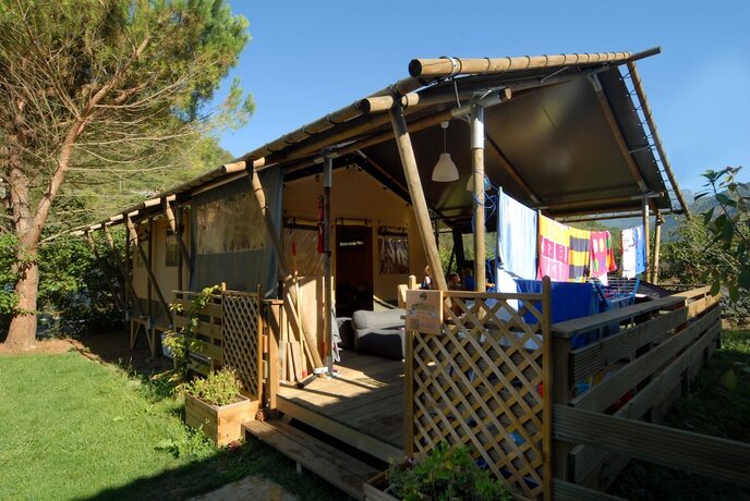 Imagen de la habitación del Hotel Delle Rose Camping Village. Foto 16