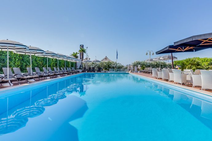 Imagen de la piscina del Hotel Delle Rose, Lido Di Jesolo. Foto 13