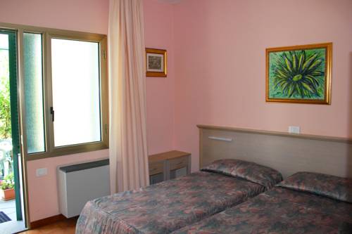 Imagen de la habitación del Hotel Delle Rose, San Bartolomeo al Mare. Foto 4