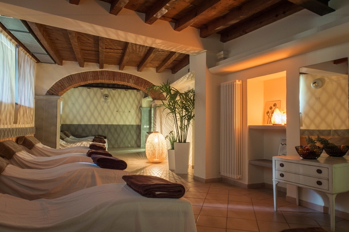 Imagen de la piscina del Hotel Delle Terme Santa Agnese. Foto 12