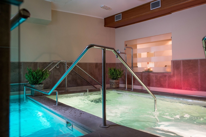 Imagen de la piscina del Hotel Delle Terme Santa Agnese. Foto 19