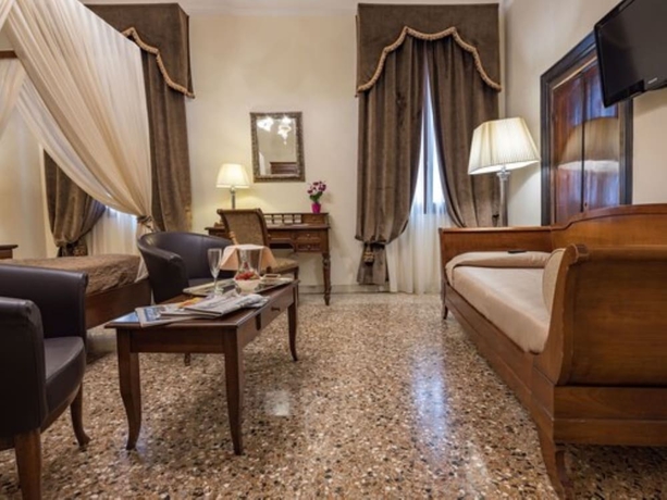 Imagen de la habitación del Hotel Dell'opera. Foto 4