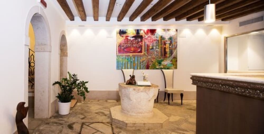 Imagen de los interiores del Hotel Dell'opera. Foto 19