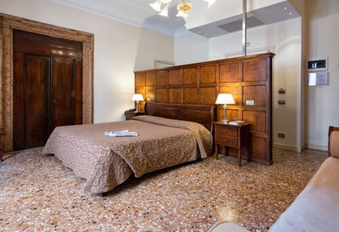 Imagen de la habitación del Hotel Dell'opera. Foto 14