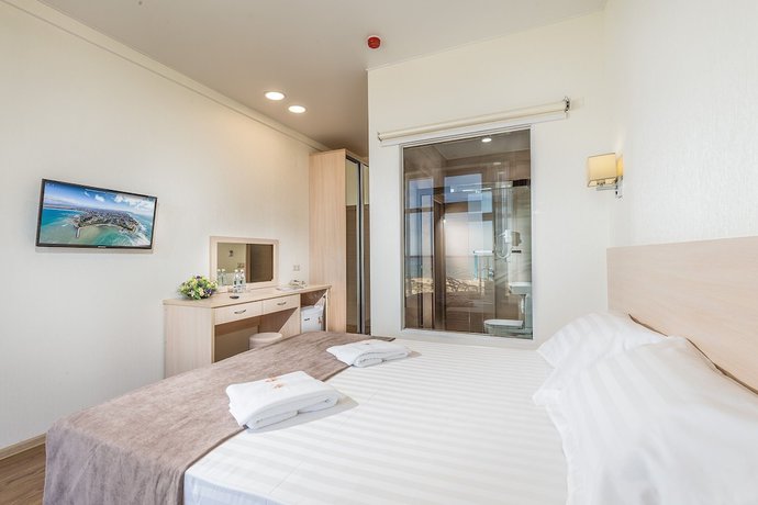 Imagen de la habitación del Hotel Delmarinn All Inclusive. Foto 12