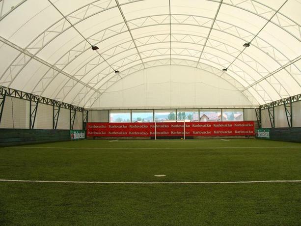 Imagen de los exteriores del Hotel Delminium. Foto 10