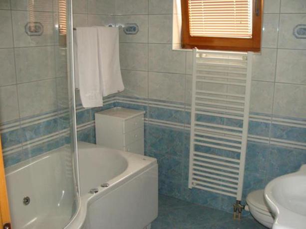 Imagen de la habitación del Hotel Delminium. Foto 7