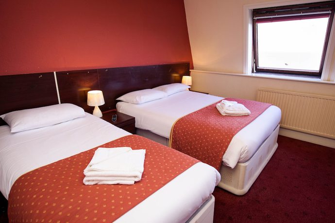 Imagen de la habitación del Hotel Delmont. Foto 5