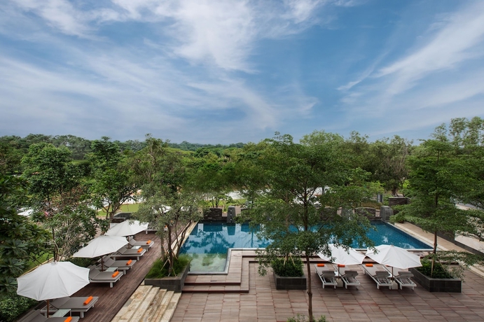 Imagen de la piscina del Hotel Delonix Karawang. Foto 15