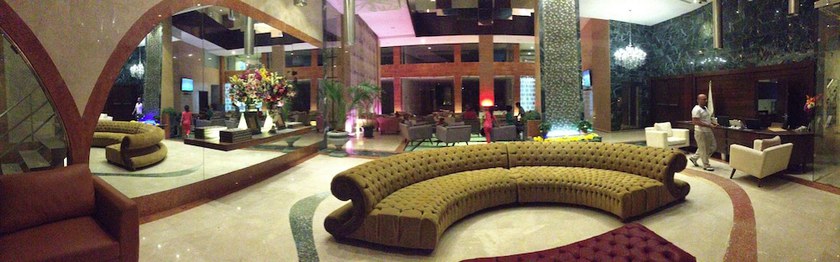 Imagen de los interiores del Hotel Delora and Suites. Foto 18