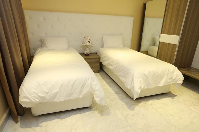 Imagen de la habitación del Hotel Delora and Suites. Foto 7