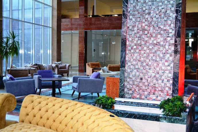 Imagen de los interiores del Hotel Delora and Suites. Foto 20