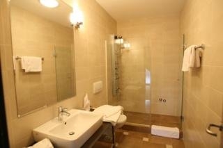 Imagen de la habitación del Hotel Delpack. Foto 4