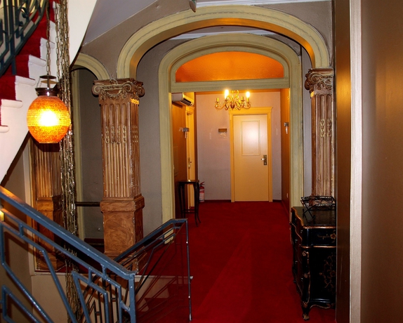 Imagen de los interiores del Hotel Delphi Art. Foto 9