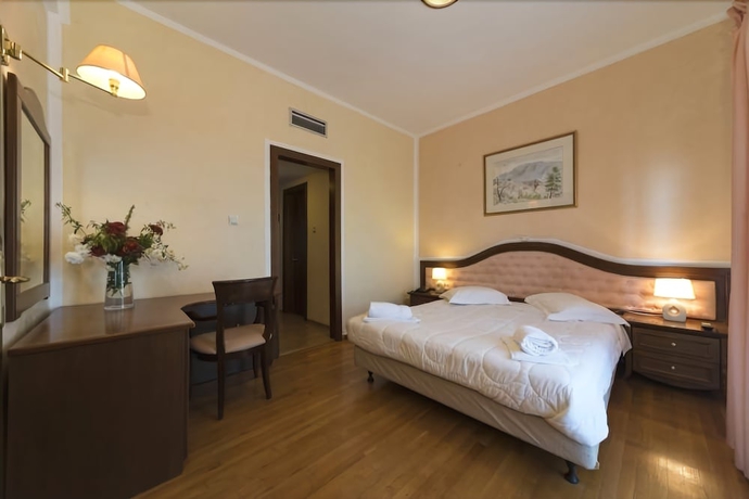 Imagen de la habitación del Hotel Delphi Palace. Foto 5