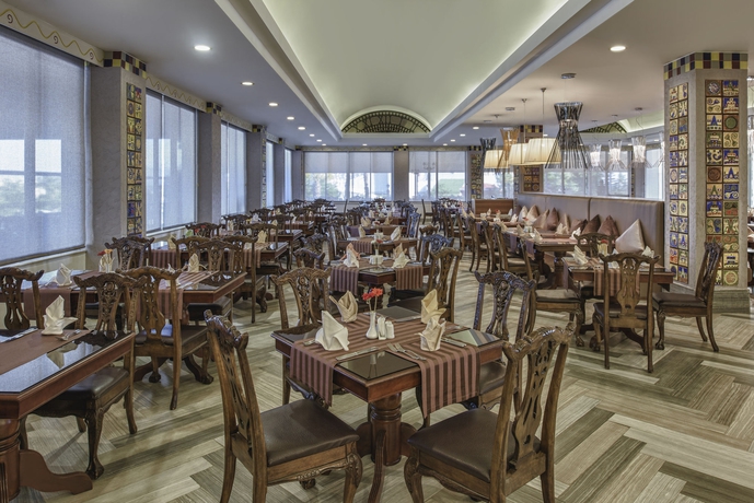 Imagen del bar/restaurante del Hotel Delphin Diva Premiere - All Inclusive. Foto 12