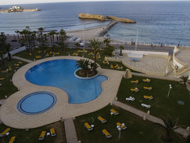 Imagen de la piscina del Hotel Delphin El Habib. Foto 9