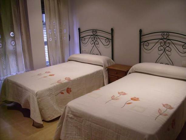 Imagen de la habitación del Hotel Delphos. Foto 10