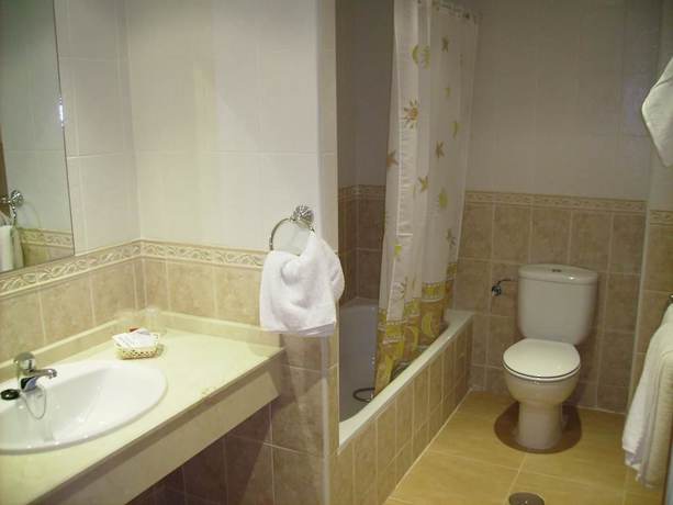Imagen de la habitación del Hotel Delphos. Foto 12