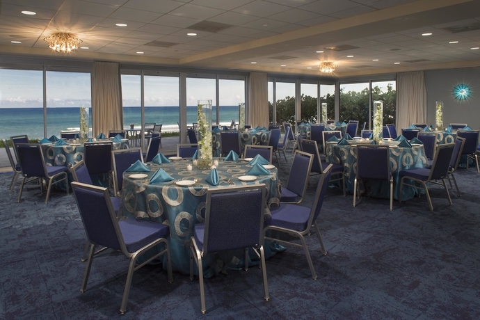 Imagen de los interiores del Hotel Delray Sands Resort. Foto 15