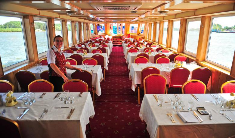 Imagen del bar/restaurante del Hotel Delta 3. Foto 2