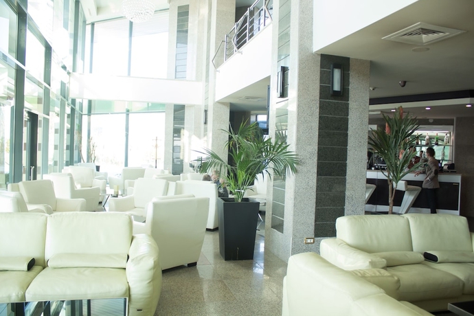 Imagen de los interiores del Hotel Delta 4. Foto 12