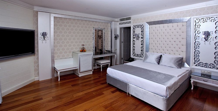 Imagen de la habitación del Hotel Delta Antalya Lara. Foto 3