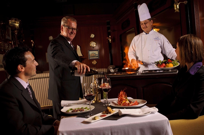 Imagen del bar/restaurante del Hotel Delta Beausejour. Foto 2