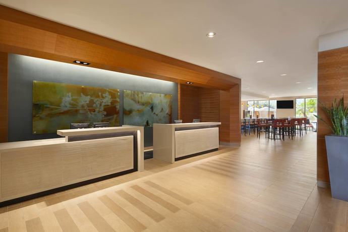 Imagen de los interiores del Hotel Delta Hotels By Marriott Anaheim Garden Grove. Foto 12