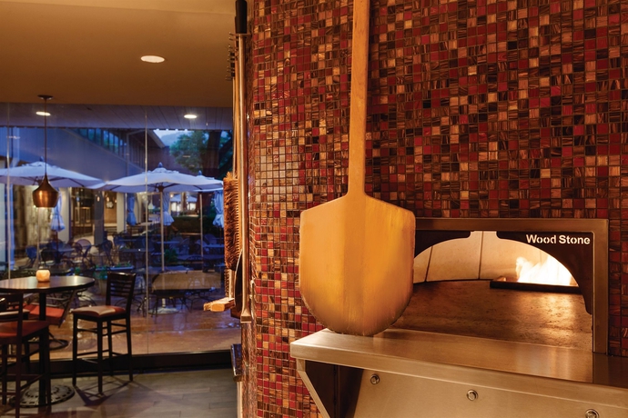 Imagen del bar/restaurante del Hotel Delta Hotels By Marriott Baltimore North. Foto 3