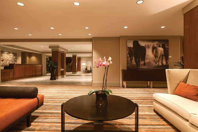 Imagen de los interiores del Hotel Delta Hotels By Marriott Baltimore North. Foto 13