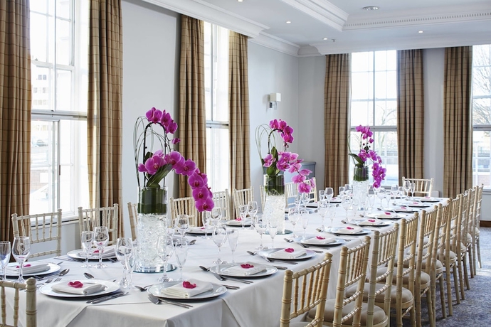 Imagen de los interiores del Hotel Delta Hotels By Marriott Birmingham. Foto 14